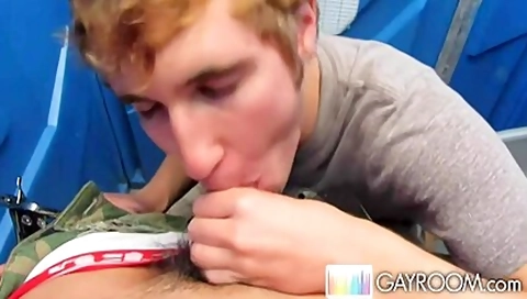 Public Bj Session Showing Horny Dude Named - Kain Lanning